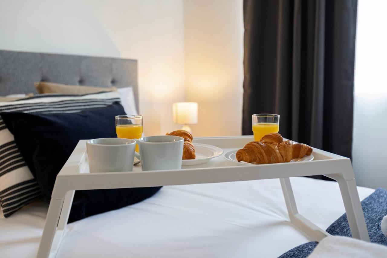 Modern 1-Bedroom Apartment, Beach 5-Min Walk, Free Parking Веймут Екстер'єр фото
