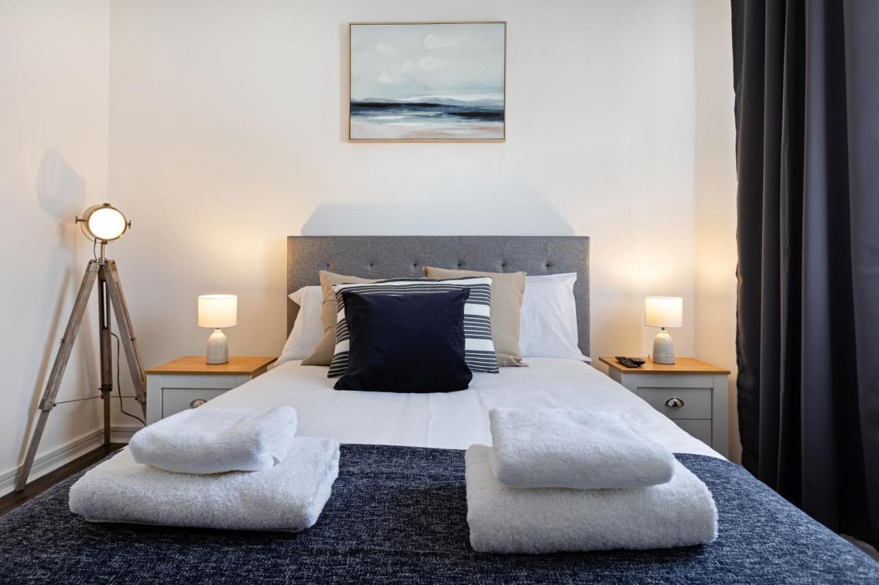 Modern 1-Bedroom Apartment, Beach 5-Min Walk, Free Parking Веймут Екстер'єр фото